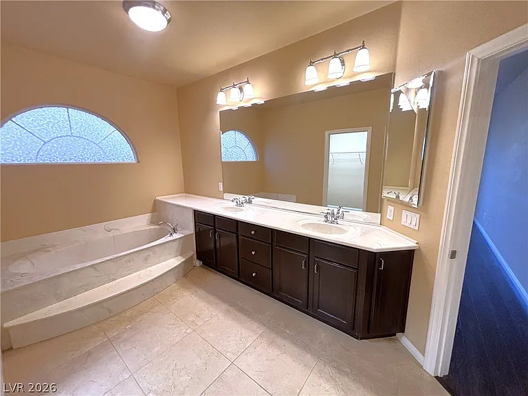 6435 Grande River Ct — Photo 24