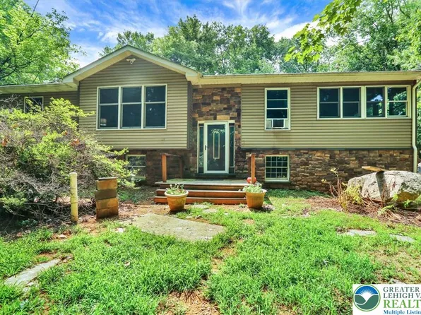 19 Woods Ln, Barto, PA 19504
