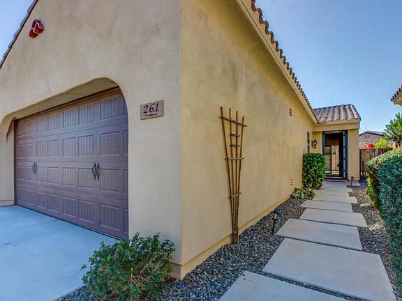 3rd image of 261 E Indigo Dr