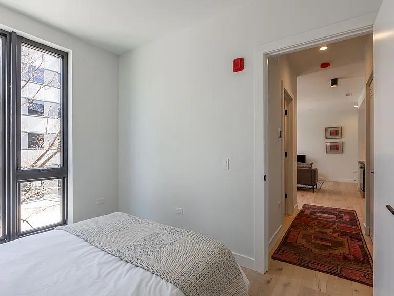 Lodge Evanston — Photo 66