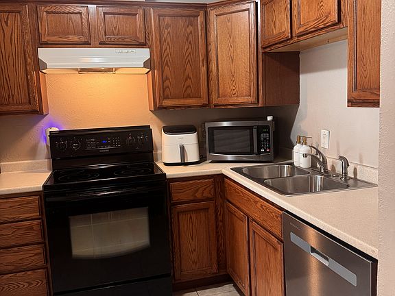 5th image of 7348 Walling Ln