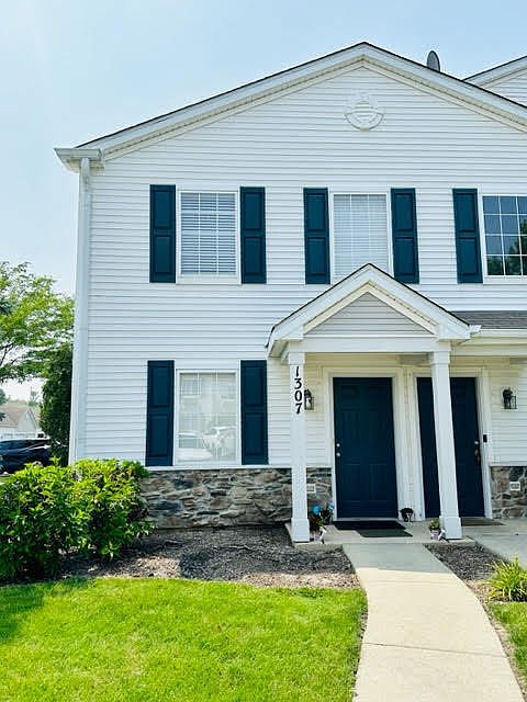 1st image of 1307 Silverstone Dr #1307