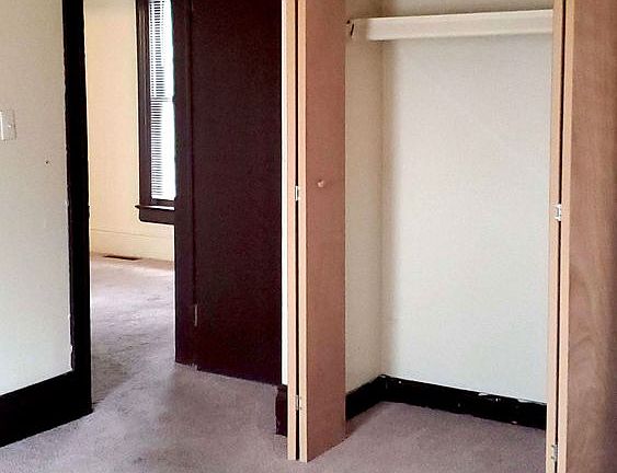 3rd image of 208 Ballard St APT 1