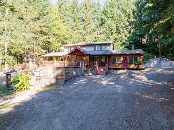 125 Glory Rd, Woodland, WA 98674