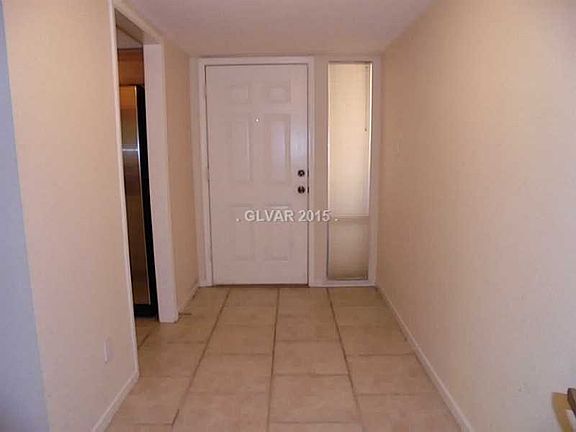 3rd image of 769 Oakmont Ave Unit 408