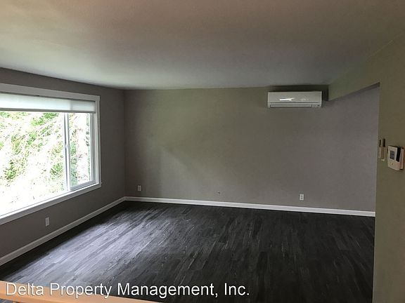 5th image of 3915 88th St NE