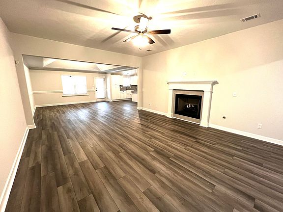 4th image of 7501 Hanford Drive