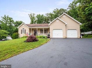 1860 Robin Ct, Lusby, MD 20657