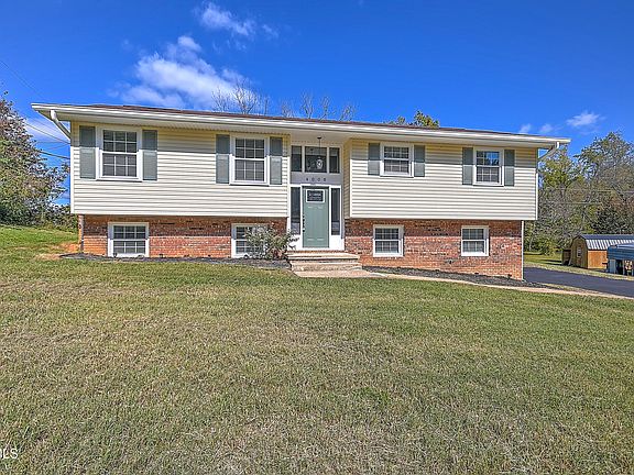 2nd image of 4008 Black Oak Dr