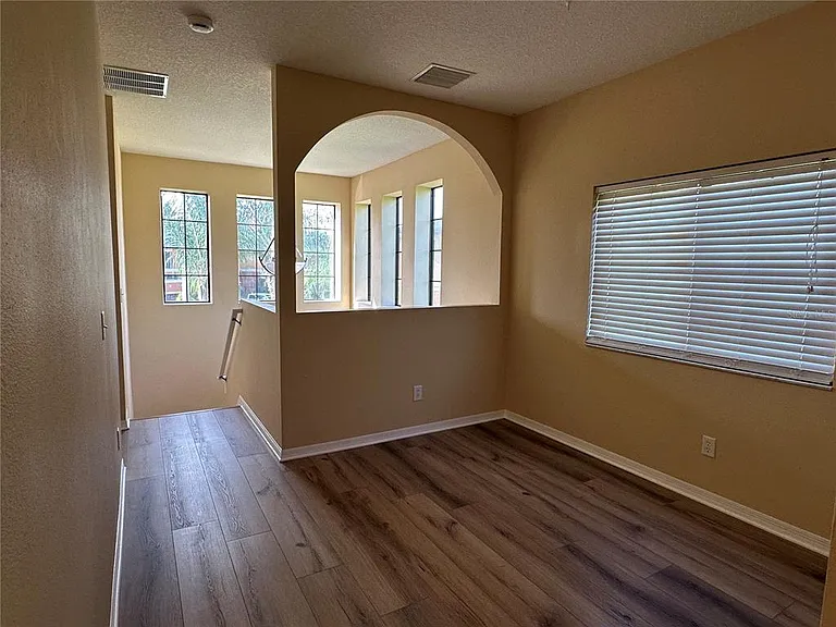 30117 N Mossbank Dr — Photo 10