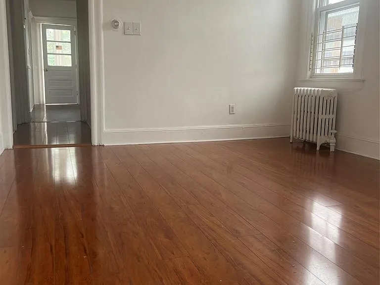 673 Clifton Ave — Photo 7