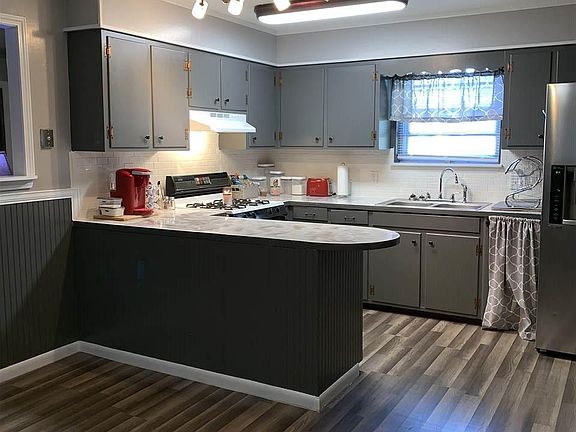 4th image of 24520 Ferdinand St