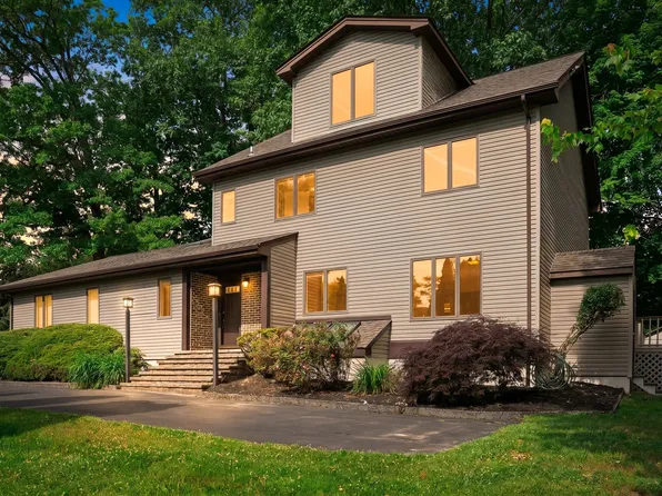 90 Hoover Ave, Lawrence Township, NJ 08648