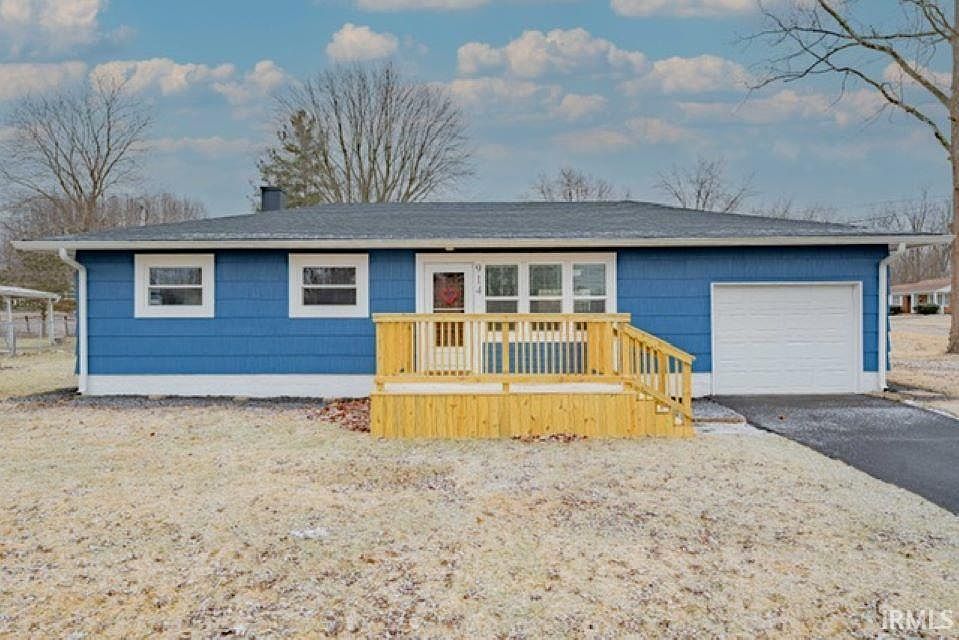 1st image of 914 Rosewood Dr