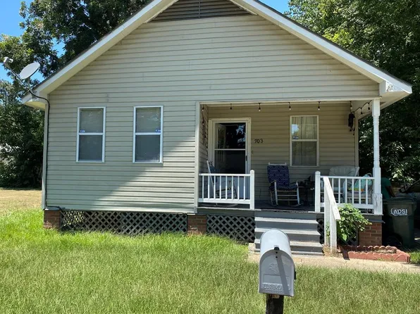 703 N Wall St, Natchez, MS 39120