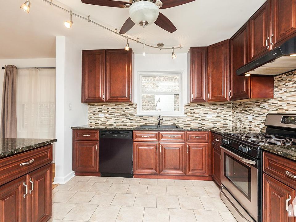 1st image of 2527 W Berwyn Ave #2