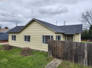 320 Grant Ave, Cottage Grove, OR 97424