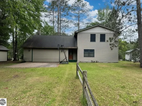 4867 E Shore Dr, Alger, MI 48610
