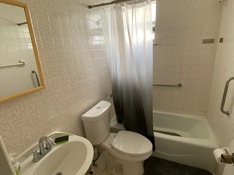 622 NE 4th St #4 — Photo 31