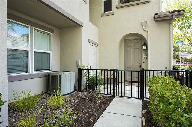 Building Photo - 247 Calle Del Sol