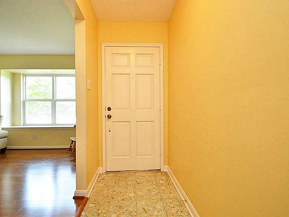 ELEGANT ENTRY