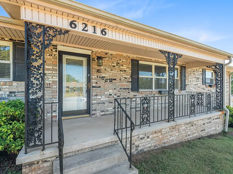 6216 Mountain Laurel Rd — Photo 2