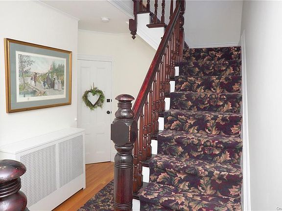 3rd image of 17 Storm St Unit 2