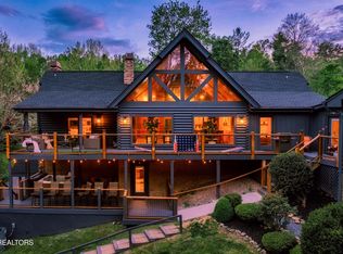 2619 Bear Crossing Way, Sevierville, TN 37862