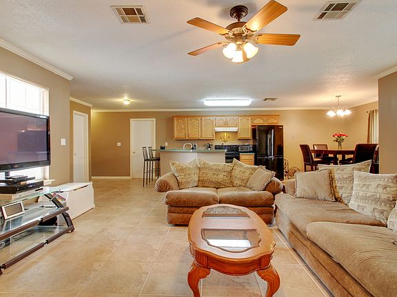 4th image of 618 Giacomo St