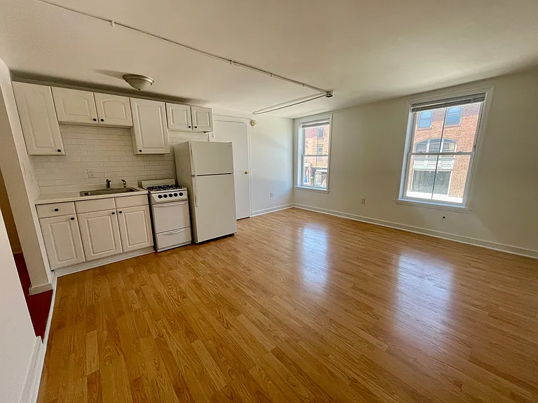 434 Warren St #1 — Photo 7