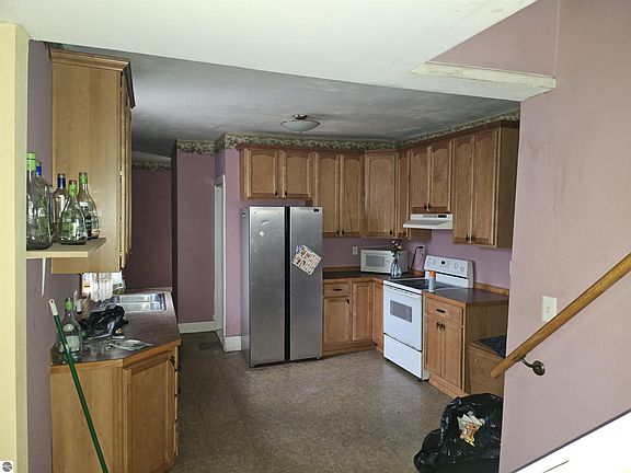 2nd image of 416 S Lansing St