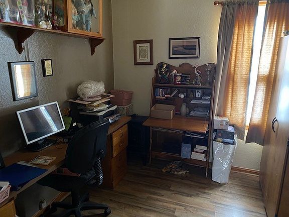 4th image of 111 Wallin Ave