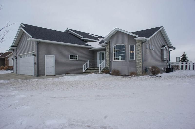 4710 Woodhaven St S, Fargo, ND 58104 Zillow