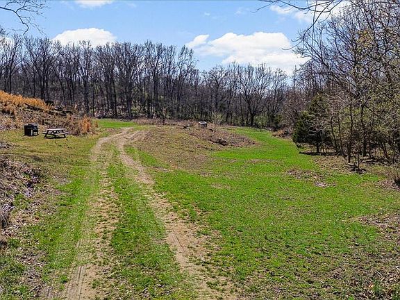 3rd image of 2955 Greenwood Dr