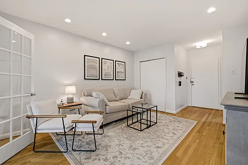 305 C St NE #410 Photo 1