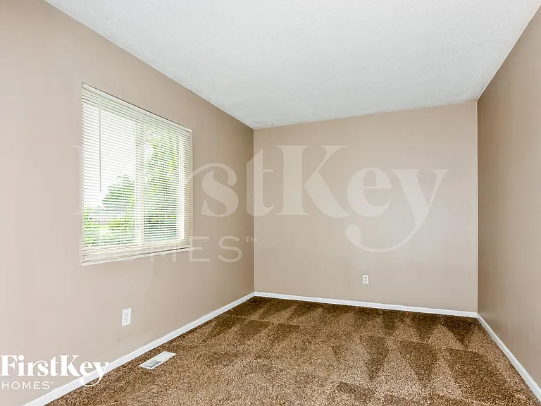 2009 Monks Hollow Dr — Photo 10