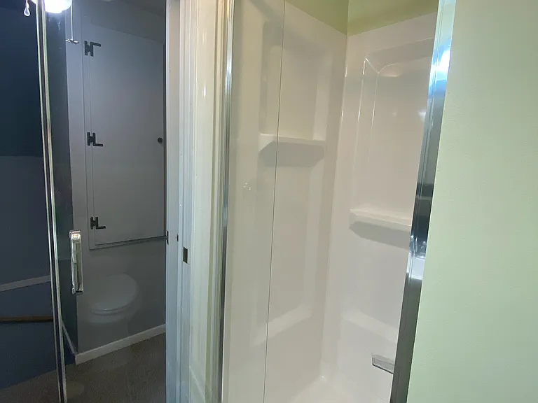 7050 Caroline Ave — Photo 39