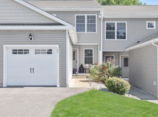 4 Maple View Ln #C, Feeding Hills, MA 01030