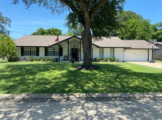 415 Terrace Dr, Seabrook, TX 77586