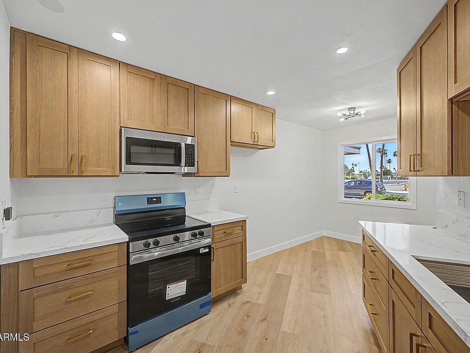 1st image of 10930 W Topaz Drive