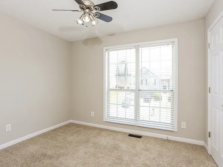 3042 Lexington Ave — Photo 14