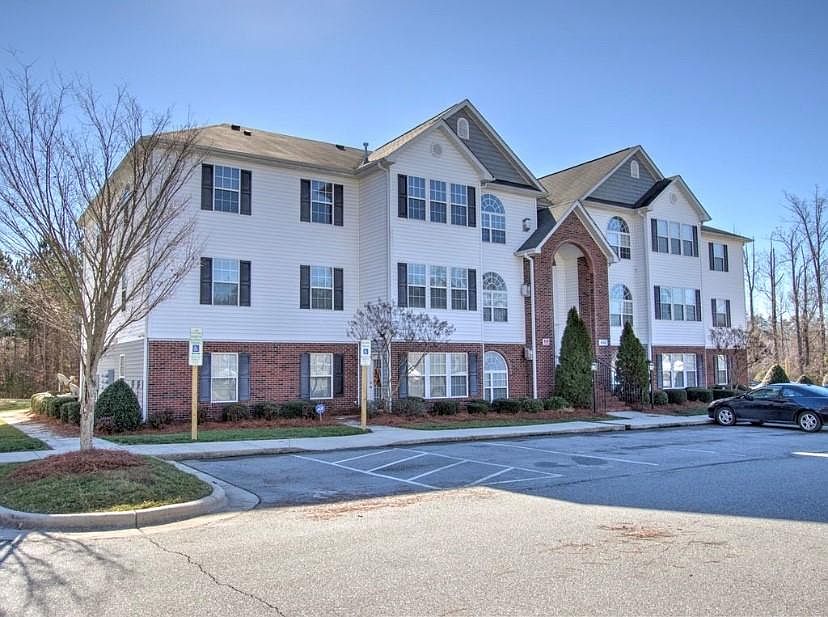 1st image of 4302 Timberbrooke Dr APT 2B