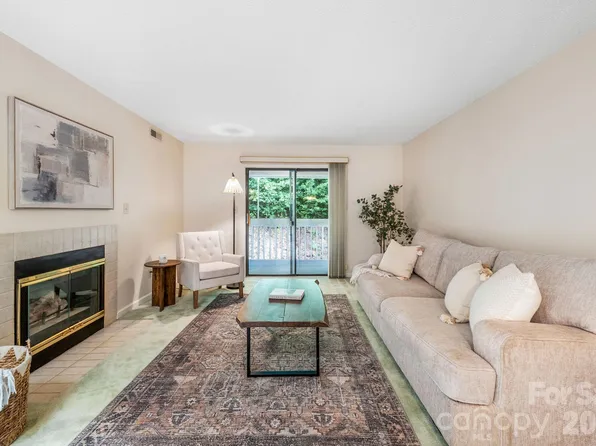 2604 Vineyard Blvd, Asheville, NC 28805