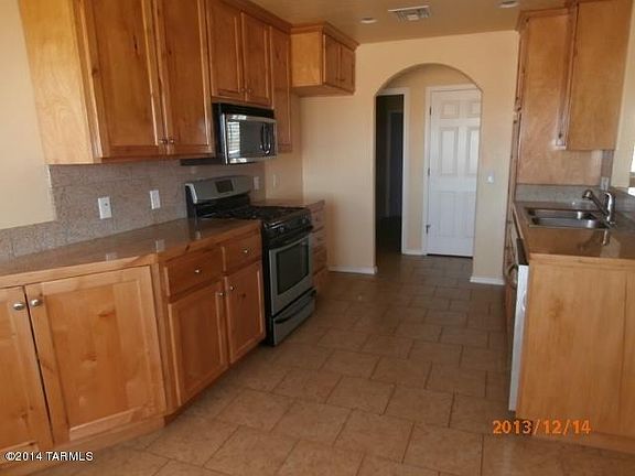 3rd image of 3400 N Divide Dr