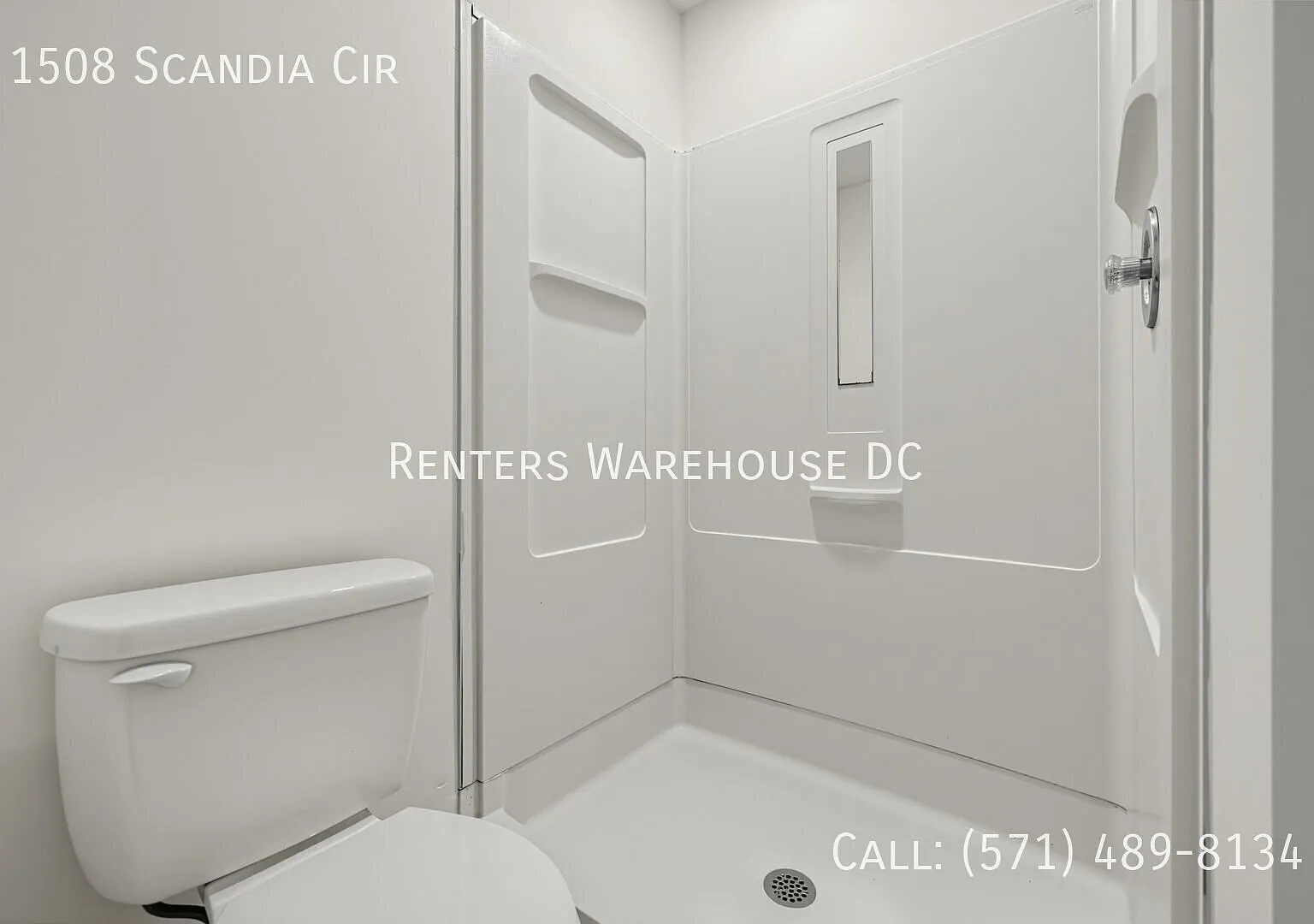 Spacious 4BR Single-Family Home in Reston with Pool Access & 2 Parking Spaces — Photo 3