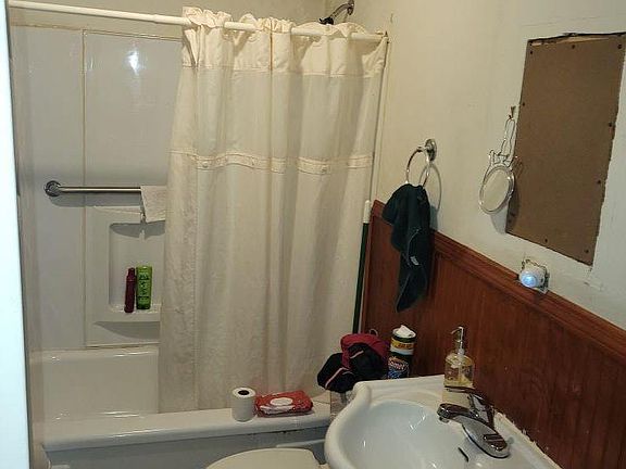 4th image of 10140 Bon Oak Dr