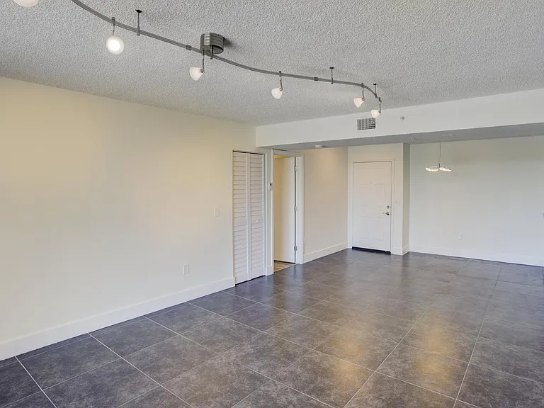 2711 Ocean Club Blvd #203 — Photo 10