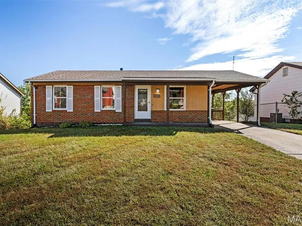 2522 Weymouth Dr, High Ridge, MO 63049