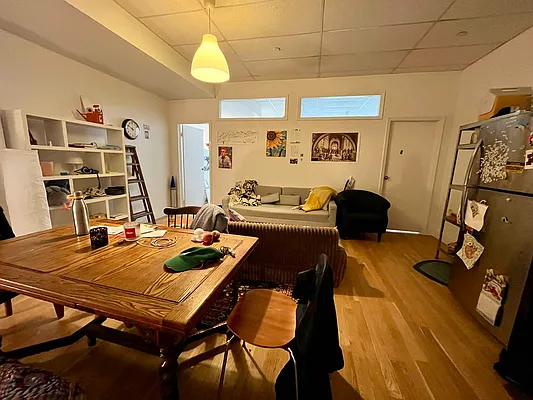 Rented by The KCI Group | media 2