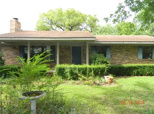 23658 W Raines Rd, Siloam Springs, AR 72761